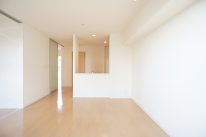 プリモス・コートＥ 102号-3