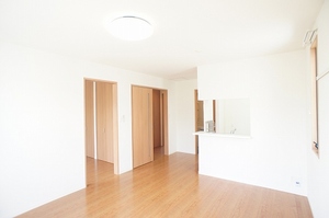 レイクヴュー花山 201号-2