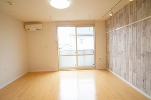 ユーエアロ　Ｂ 203号-2