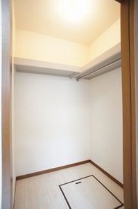 セピアコートＣ 102号-5