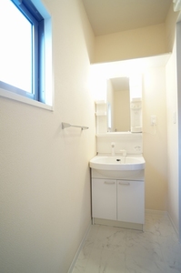 フラワーコート 203号-8