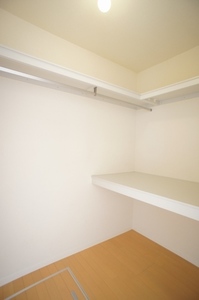 ニコ・アベニュー B 202号-6