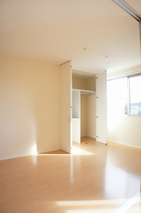 ヴィラ　フェリーチェ　Ⅱ　五番館 202号-4