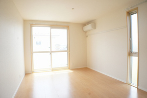 エコ・ソレイユ 102号-3