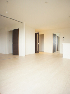 ヴィヴァーチェⅢ 202号-6