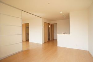 グランドソレイユA 202号-3