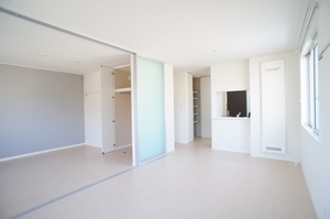 メゾン・ルーチェB 201号-2