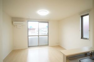 メゾン　ド　ソルヴィ　五番館 107号-3