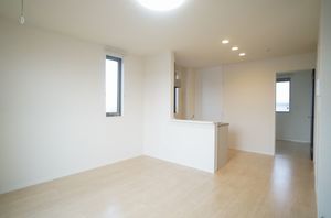 メゾン　ド　ソルヴィ　五番館 107号-4