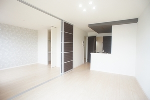 アンビシア伍番館 202号-3