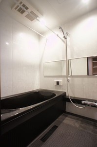 ＥＡＳＴ　ＢＡＳＥ 301号-5