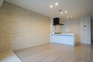 エクラ モーブ 303号-2