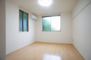 ヴィラ・ポレールＣ 102号-5