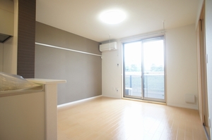 ヴィラ・エステート A 102号-2