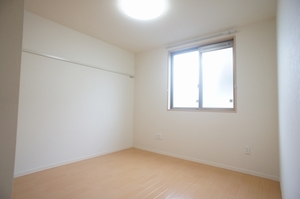 ヴィラ・エステート A 102号-8