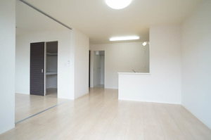 クローバーメゾン 102号-2