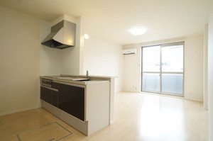 クローバーメゾン 102号-3