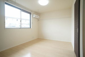 クローバーメゾン 102号-9