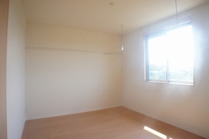 カーサ・ソレッジャート　二番館 202号-5