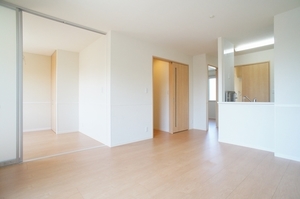 カロー　Ｃ 202号-4