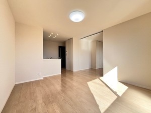 グランドソレーユＢ 202号-3