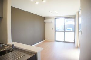 シャーメゾン大町 102号-2