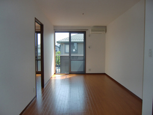 クレストタウンＤ 201号-2