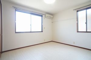 クレストタウンF 201号-4