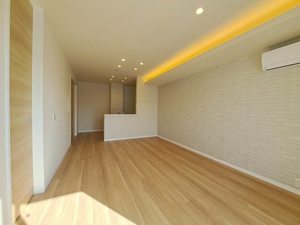 メーデン・コート 102号-7