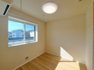 メーデン・コート 102号-12