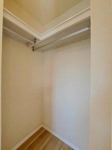 メーデン・コート 102号-13