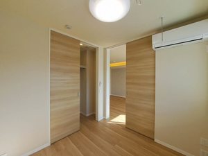 メーデン・コート 102号-14