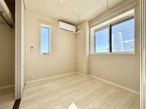 メーデン・コート 201号-12