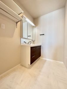 メーデン・コート 202号-10