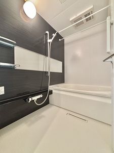 メーデン・コート 203号-9