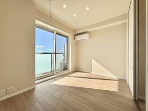 メーデン・コート 203号-12