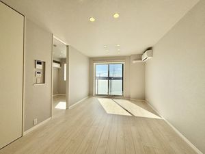 メーデン・コート 205号-6