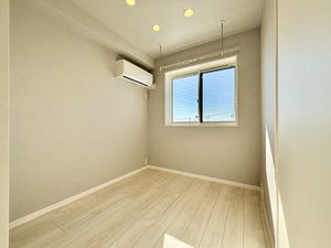 メーデン・コート 205号-12