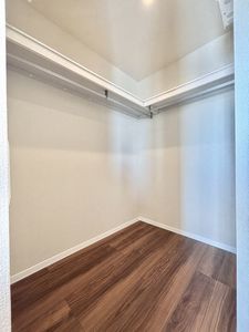 メーデン・コート 302号-13