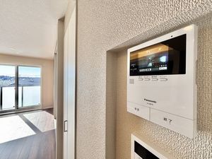 メーデン・コート 302号-15