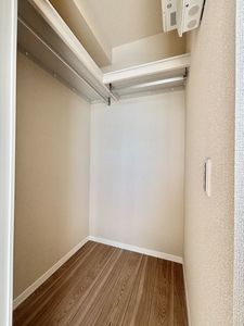 メーデン・コート 303号-13