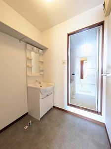 コートスクエアＢ 201号-7