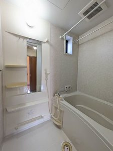 コートスクエアC 202号-8