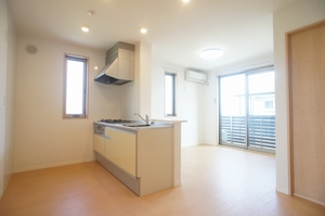 クレスト 201号-2