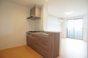 トロン・ルーチェ 203号-2