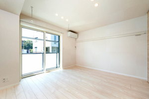 アルティスタ 103号-5