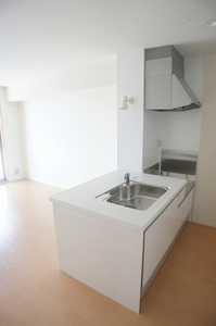 セレナヴィラ　Ｃ 203号-4