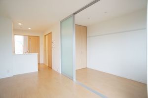 アムールＹ 203号-2