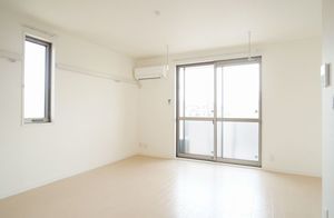 アベニュー B 203号-2