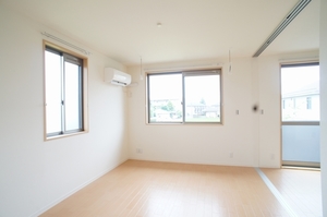 メゾン・ド・華 D 201号-2